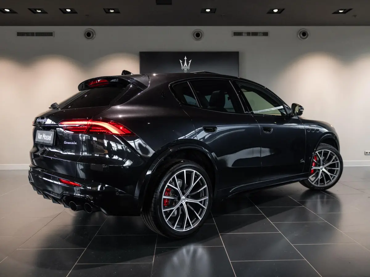 2.0 MHEV Modena 330pk | Travel Package | Climate Package | Tech Package | 21" velgen | Panoramadak | Geluidswerend glas