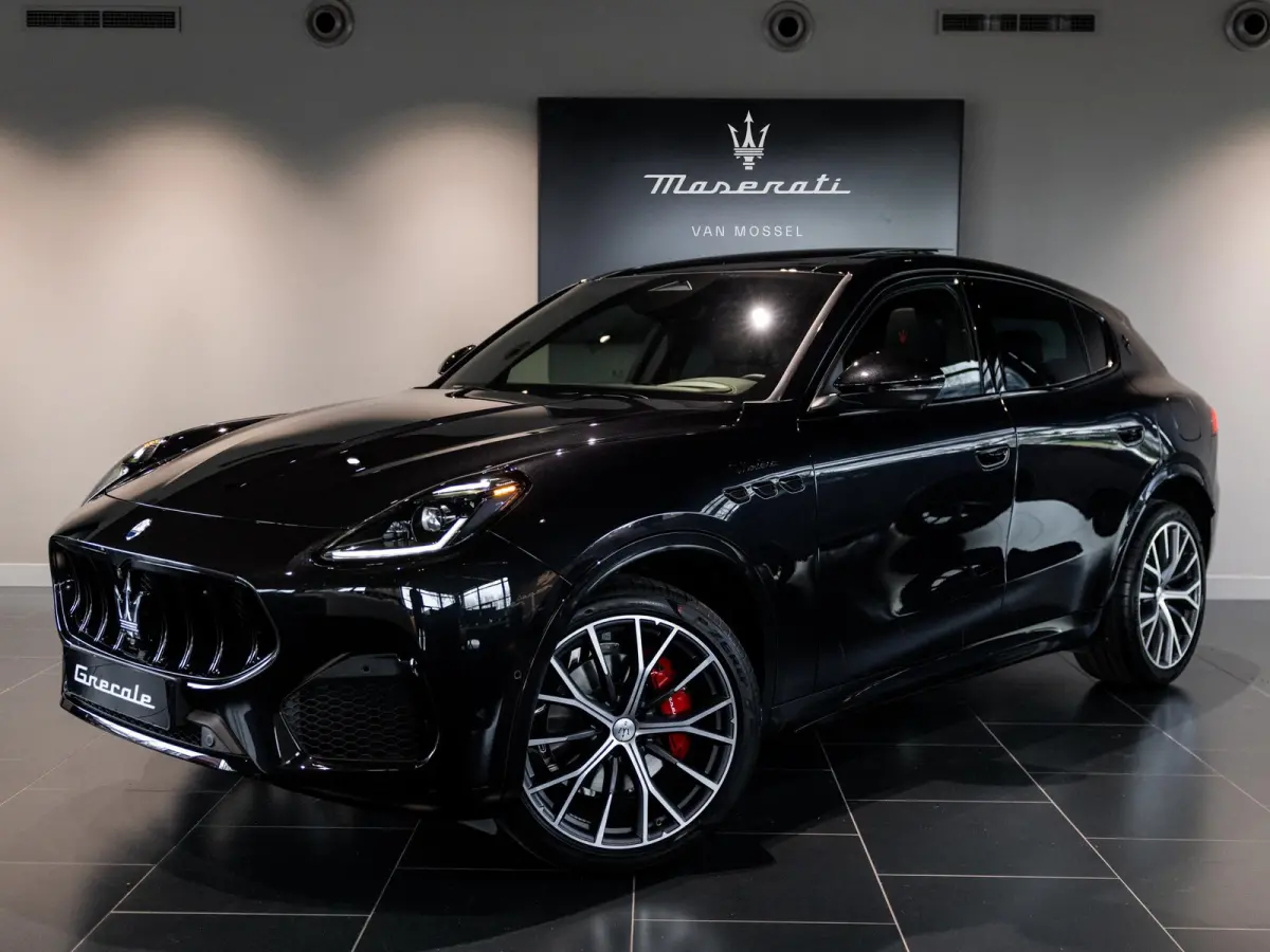 2.0 MHEV Modena 330pk | Travel Package | Climate Package | Tech Package | 21" velgen | Panoramadak | Geluidswerend glas