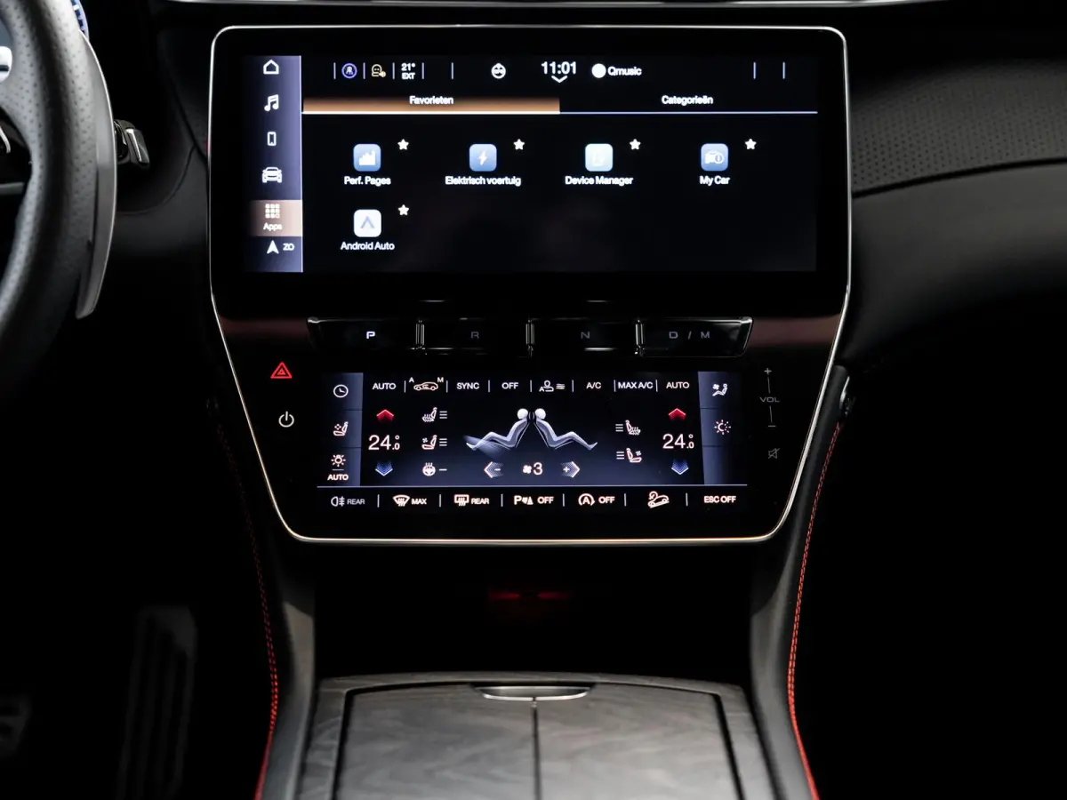 2.0 MHEV Modena | 330pk | Travel Package | Climate Package | Tech Package | 21" velgen | Panoramadak | Geluidswerend glas