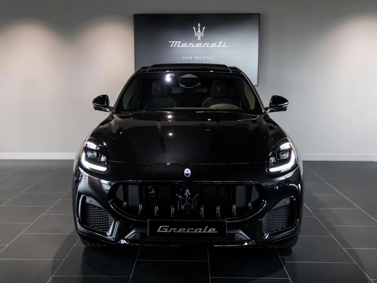 2.0 MHEV Modena | 330pk | Travel Package | Climate Package | Tech Package | 21" velgen | Panoramadak | Geluidswerend glas