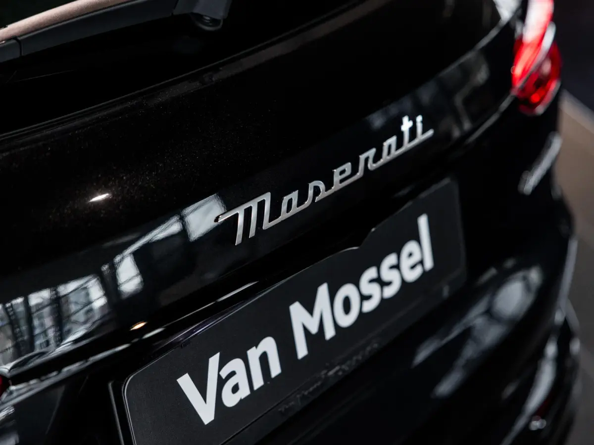 2.0 MHEV Modena | 330pk | Travel Package | Climate Package | Tech Package | 21" velgen | Panoramadak | Geluidswerend glas