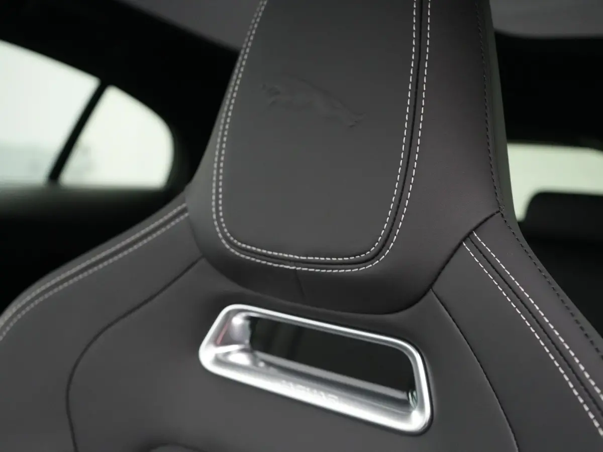 EV400 R-Dynamic 90kWh HSE FACELIFT MODEL INCL BTW | Luchtvering | Panodak | Adaptive Cruise | Lederen Schaalstoelen Memory & Ventilatie | Alcantara Hemel |  22"L.M | Head Up | Meridian Sound