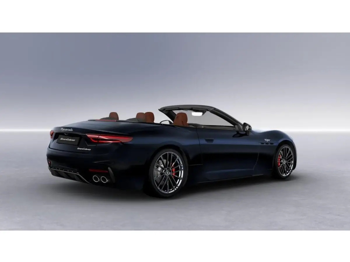 Trofeo 3.0 V6 Twin Turbo | 550 pk | Blu Maserati| Head Up Display | Sonus Faber Premium Audio | Comfort package