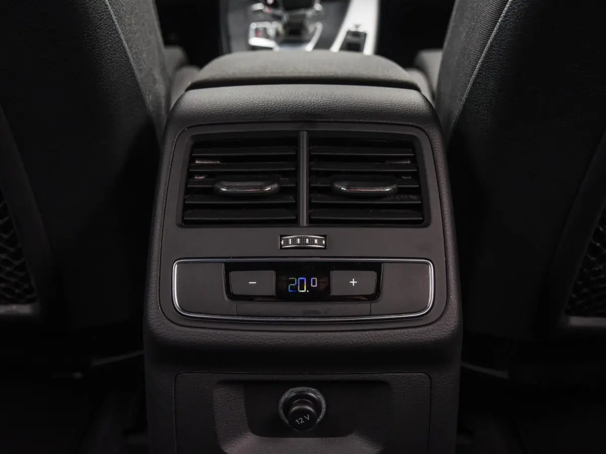 2.0 TDI 190 PK S-tronic Aut. Sport Pro Line Trekhaak Camera Xenon Navigatie 18"