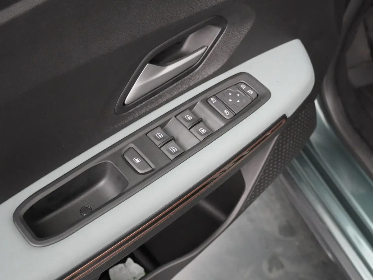 hybrid 155 limited edition 7-zits | 360 camera | Navigatie | Climate Control |