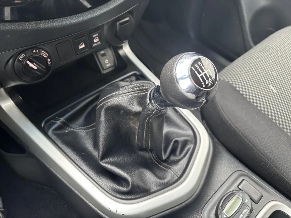 2.3 dCi Acenta DoubleCab Veth*5PERS*A/C*CRUISE*4WD