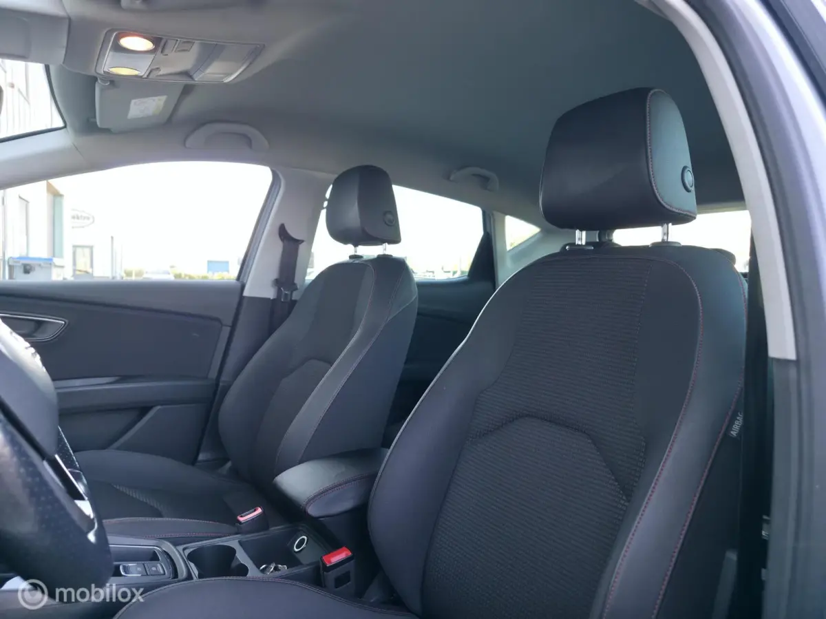 1.4 TSI FR DSG / Navi / Carplay / Trekh. / LED