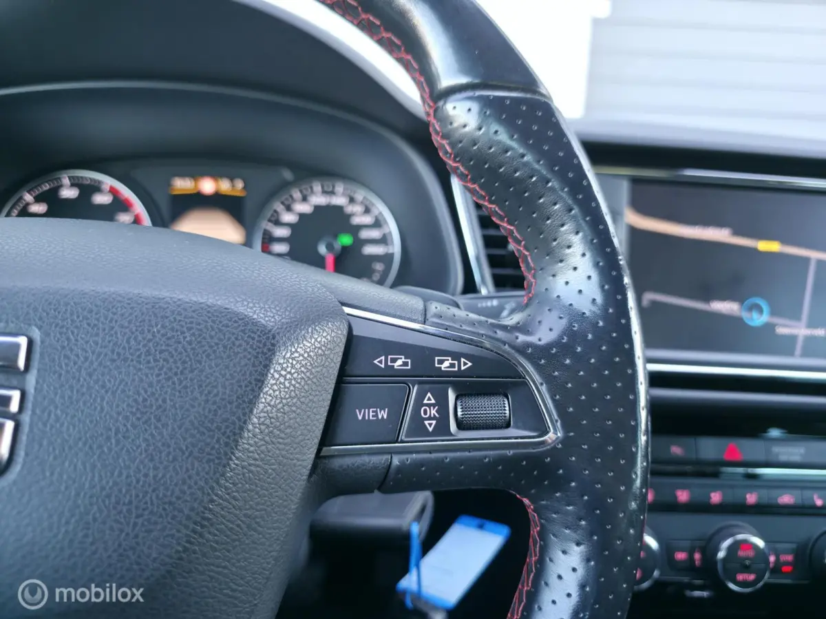 1.4 TSI FR DSG / Navi / Carplay / Trekh. / LED