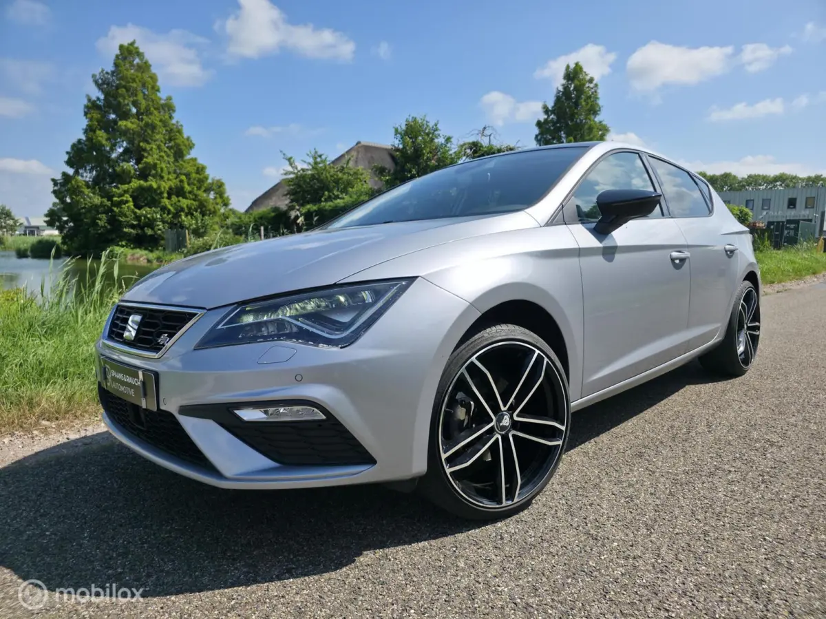 1.4 TSI FR DSG / Navi / Carplay / Trekh. / LED