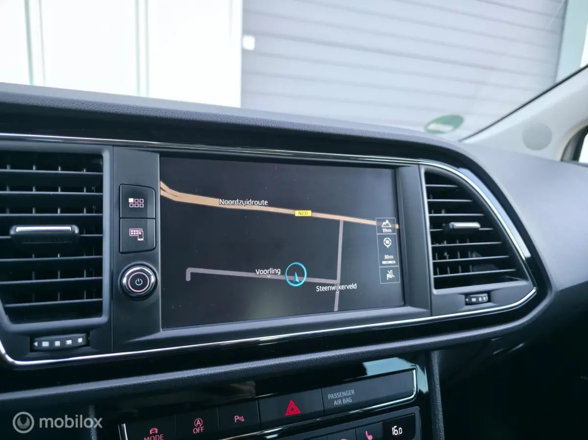 1.4 TSI FR DSG / Navi / Carplay / Trekh. / LED