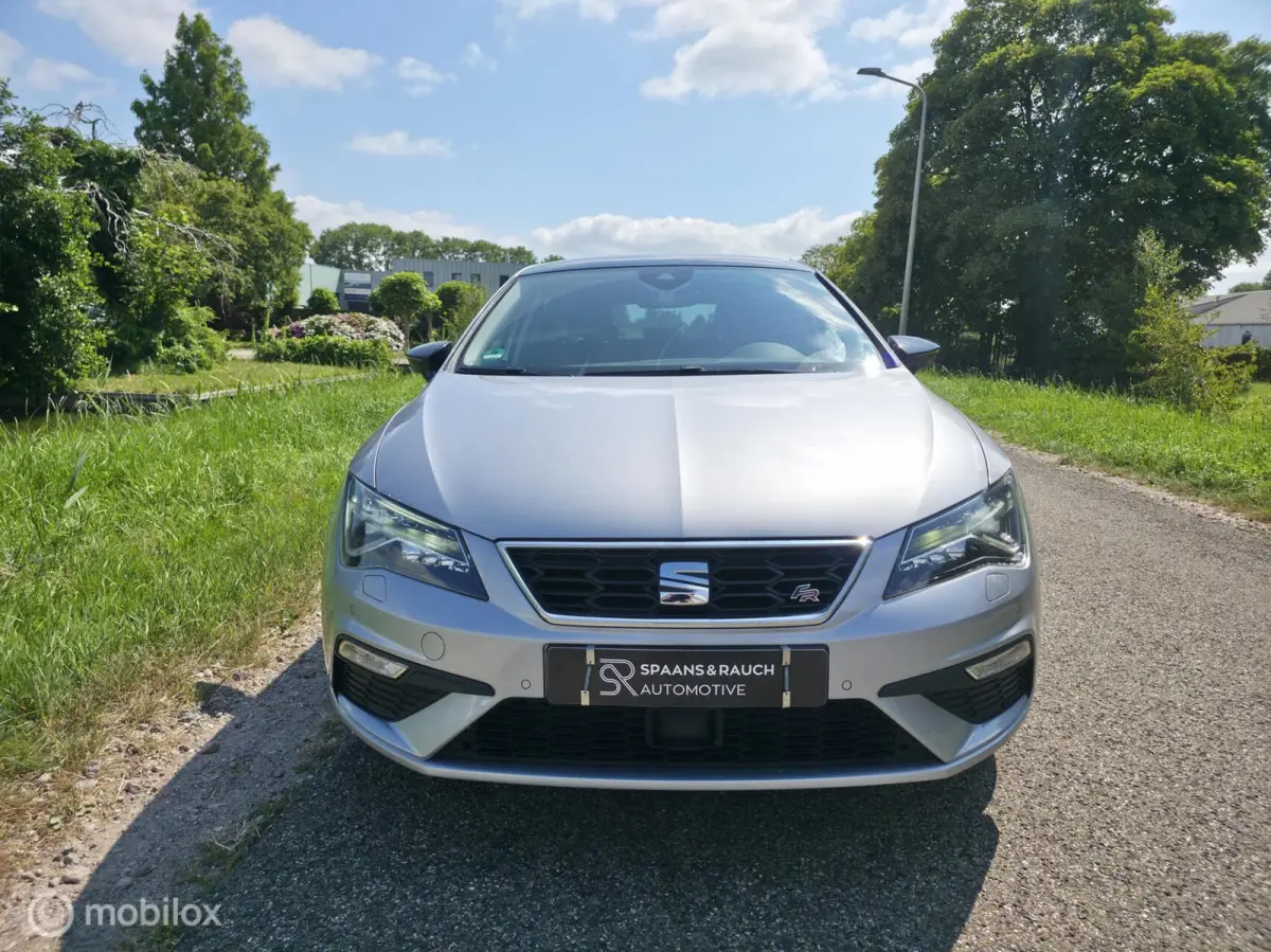 1.4 TSI FR DSG / Navi / Carplay / Trekh. / LED