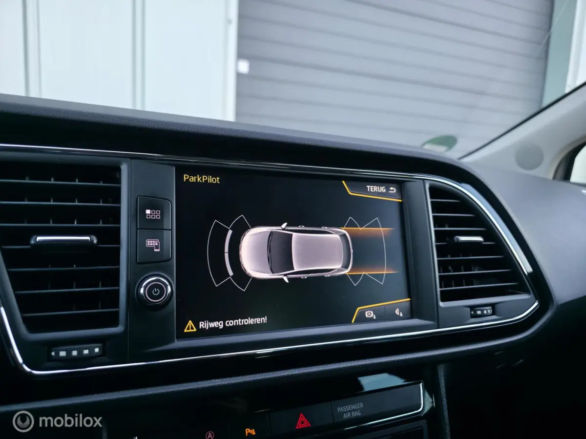 1.4 TSI FR DSG / Navi / Carplay / Trekh. / LED