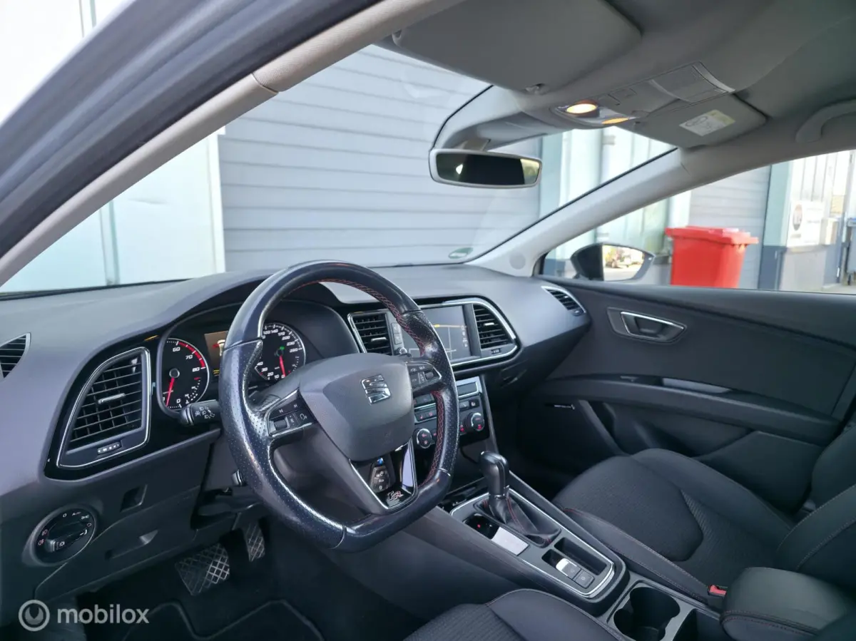 1.4 TSI FR DSG / Navi / Carplay / Trekh. / LED