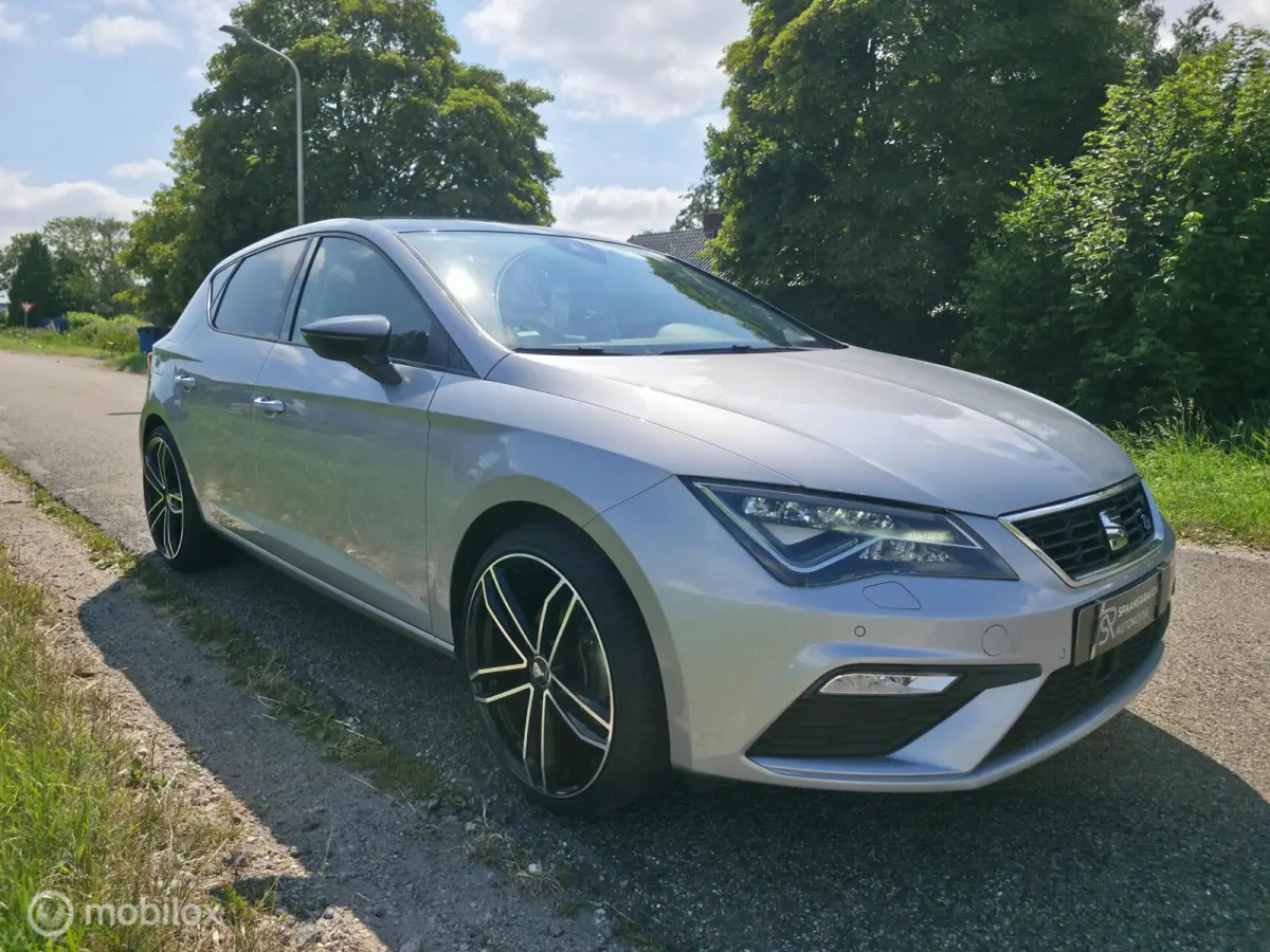 1.4 TSI FR DSG / Navi / Carplay / Trekh. / LED