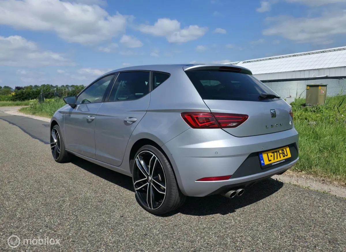 1.4 TSI FR DSG / Navi / Carplay / Trekh. / LED