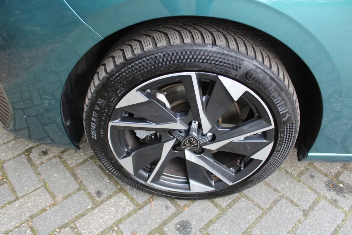 1.2 PureTech Allure Pack Business 130PK | Parkeercamera | Apple/Android Carplay | Navigatie