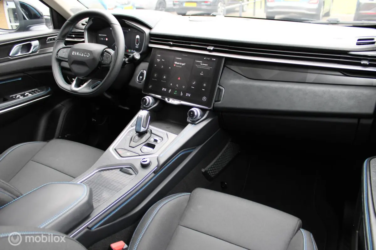 1.5 Plug-in Hybrid, Panoramadak, Stoelverwarming, Clima, Cruise, Pdc + Camera, Navi, App connect, Donker glas,