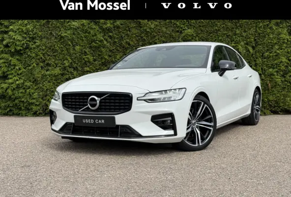 B3 R-Design | Blis | Keyless | Trekhaak | AppleCarplay | Elektrische stoelen | Parkeer camera\sensoren |