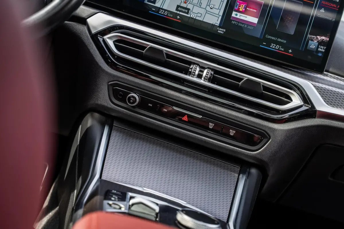 320e|PANO|CARPLAY|CAMERA|KEYLESS|LASER