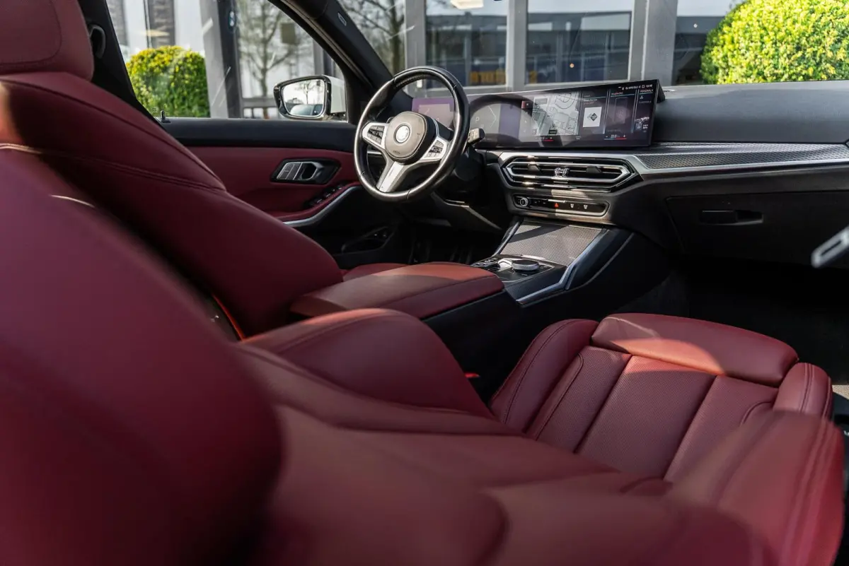 320e|PANO|CARPLAY|CAMERA|KEYLESS|LASER