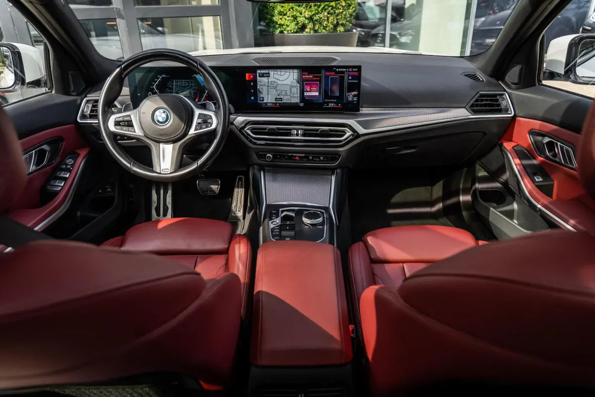 320e|PANO|CARPLAY|CAMERA|KEYLESS|LASER