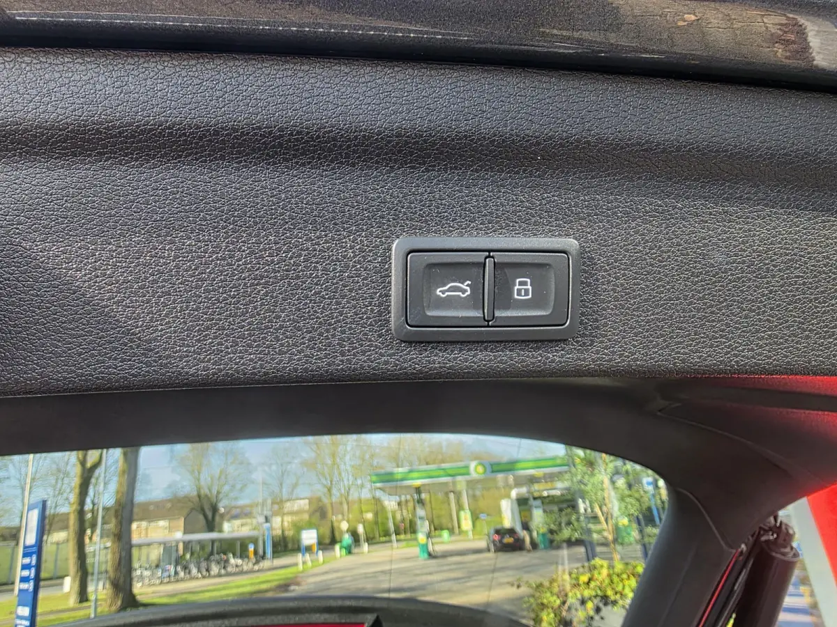 45 TFSI e S Edition | SOH 92,8% | Navigatie | Apple Carplay | Parkeersensoren + Camera | Cruise Control | Licht metalen velgen