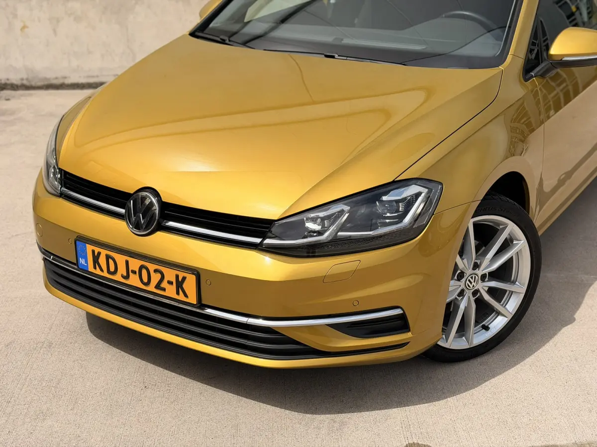 1.0 TSI R-Line 18'' LED Dynaudio ACC Stoelverwarming