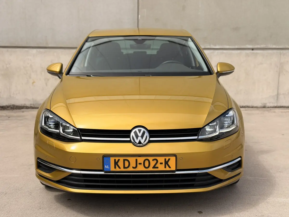 1.0 TSI R-Line 18'' LED Dynaudio ACC Stoelverwarming