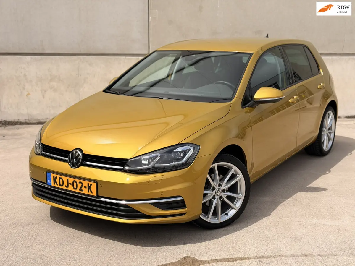 1.0 TSI R-Line 18'' LED Dynaudio ACC Stoelverwarming