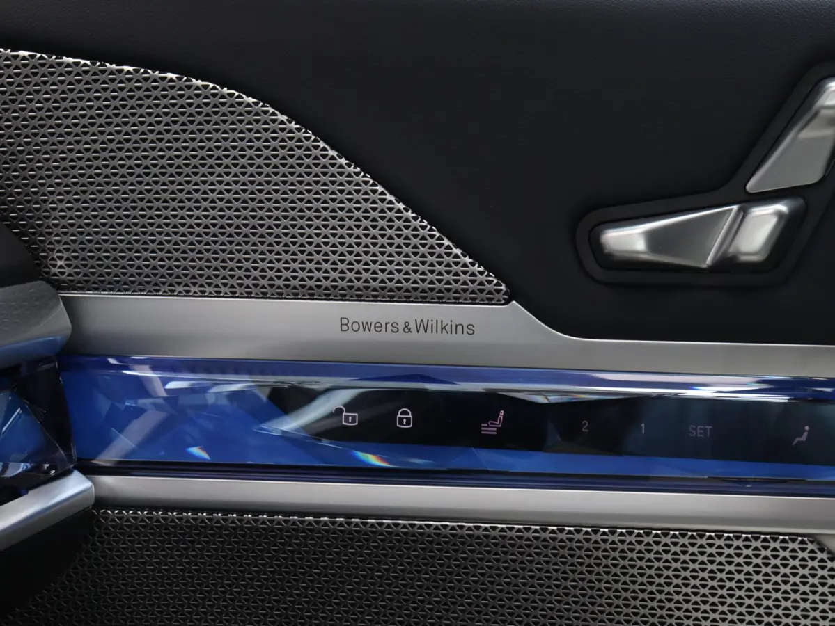 xDrive60 | High Executive | M Sportpakket Pro | Executive Lounge | Rear-Seat Entertainment Experience | Driving Assistant Prof. | Head-Up | Stoel Massage & Ventilatie | SOH 100% | 20'' LMV