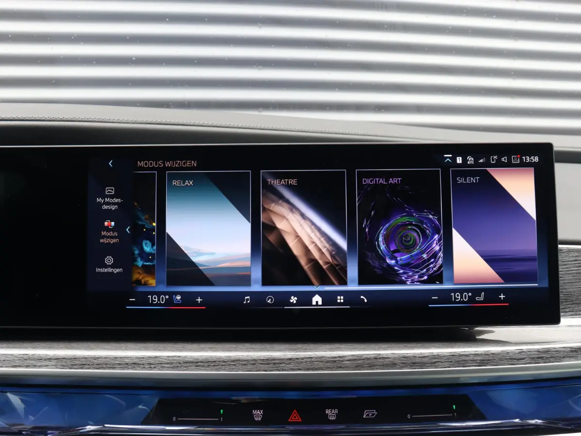 xDrive60 | High Executive | M Sportpakket Pro | Executive Lounge | Rear-Seat Entertainment Experience | Driving Assistant Prof. | Head-Up | Stoel Massage & Ventilatie | SOH 100% | 20'' LMV