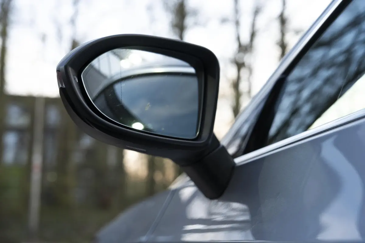 2.0 TDI R-Line Business+ IQ Light | Elek Trekhaak | Navigatie | Camera | Dsg