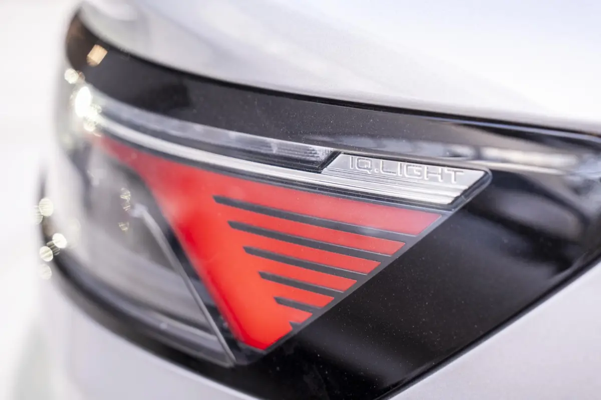 2.0 TDI R-Line Business+ IQ Light | Elek Trekhaak | Navigatie | Camera | Dsg