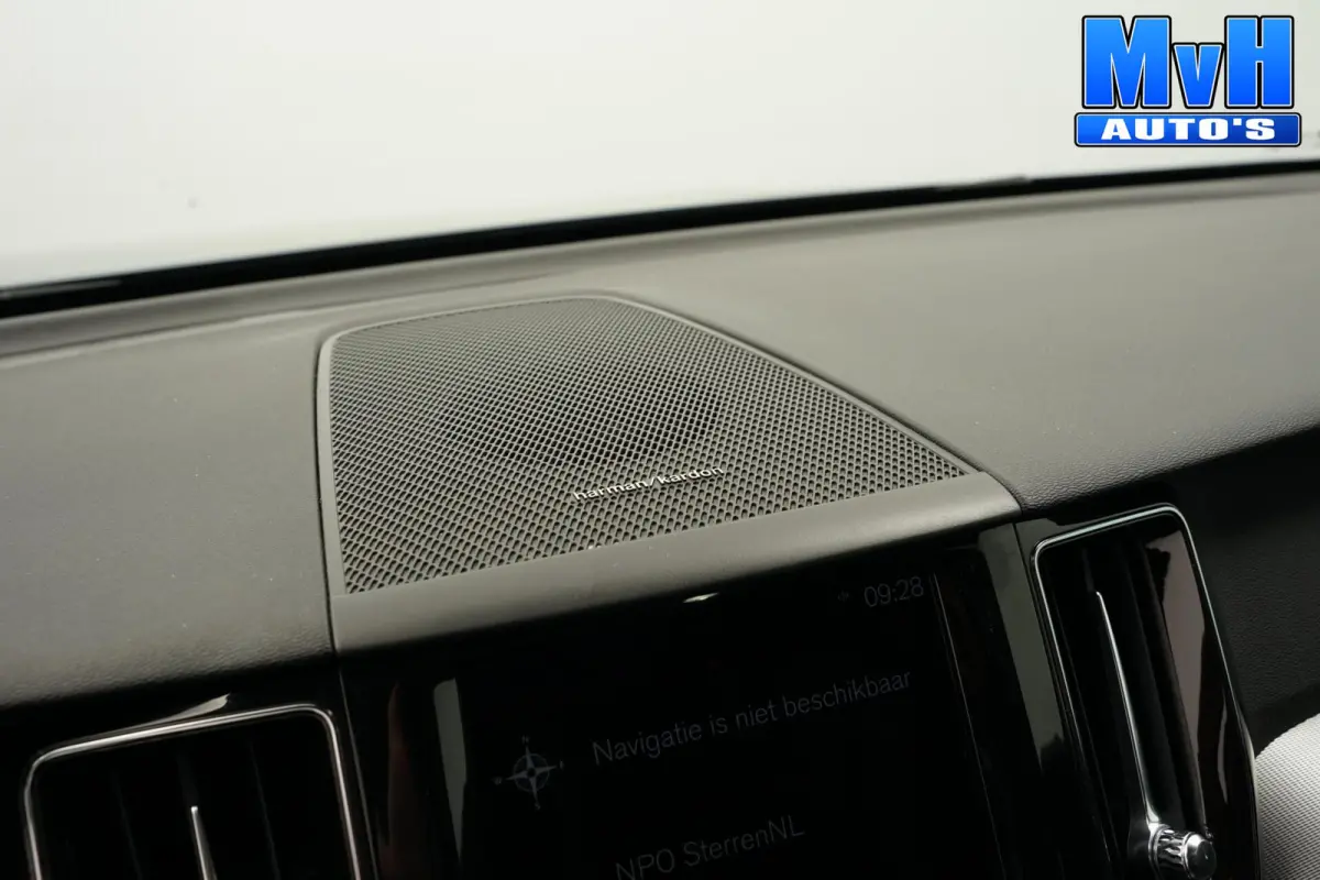 2.0 PHEV T6 AWD R-Design|PANO|H/K|TREKH|SOH93%