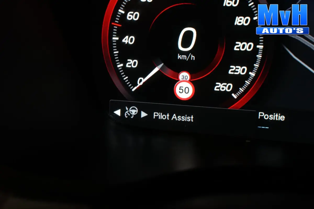 2.0 PHEV T6 AWD R-Design|PANO|H/K|TREKH|SOH93%