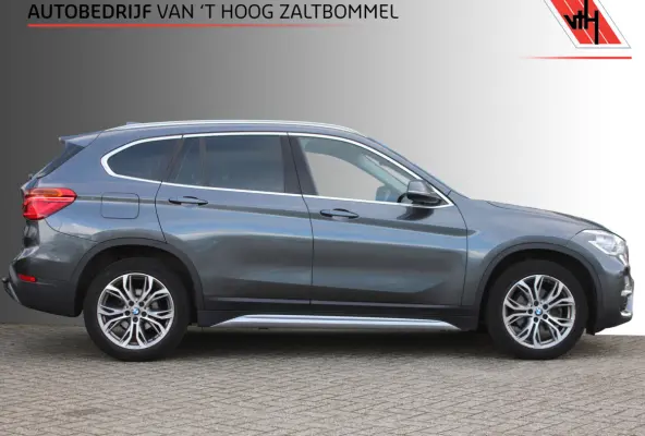 sDrive18i Automaat Executive X-Line Sportstoelen 18'' NAVI TREKHAAK