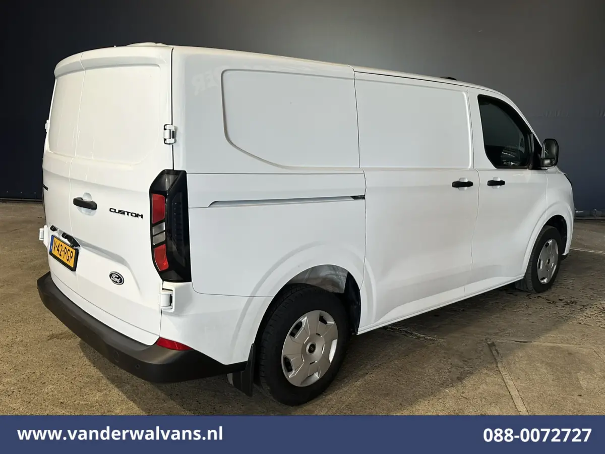 2.0 TDCI L1H1 Euro6 Airco | Camera | LED | Apple Carplay | Cruisecontrol Android Auto, Verwarmde voorruit, Parkeersensoren, Bijrijdersbank