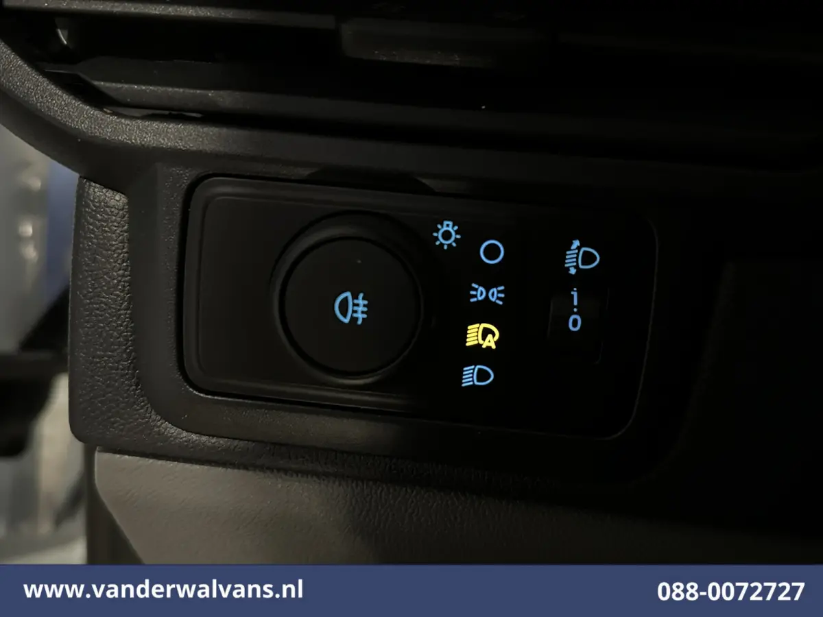 2.0 TDCI L1H1 Euro6 Airco | Camera | LED | Apple Carplay | Cruisecontrol Android Auto, Verwarmde voorruit, Parkeersensoren, Bijrijdersbank