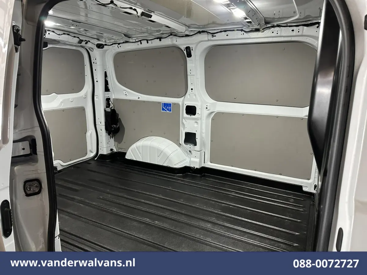2.0 TDCI L1H1 Euro6 Airco | Camera | LED | Apple Carplay | Cruisecontrol Android Auto, Verwarmde voorruit, Parkeersensoren, Bijrijdersbank