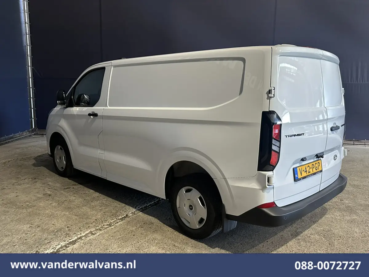 2.0 TDCI L1H1 Euro6 Airco | Camera | LED | Apple Carplay | Cruisecontrol Android Auto, Verwarmde voorruit, Parkeersensoren, Bijrijdersbank