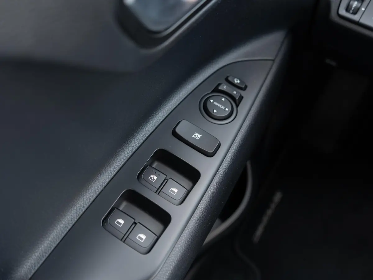 1.0 T-GDi DynamicLinePlusLine | 120PK | Keyless | Navi | Clima | Cruise |