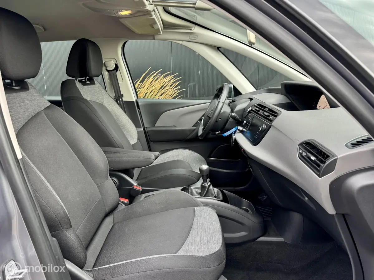130pk Feel | Airco | Parkeersensoren |