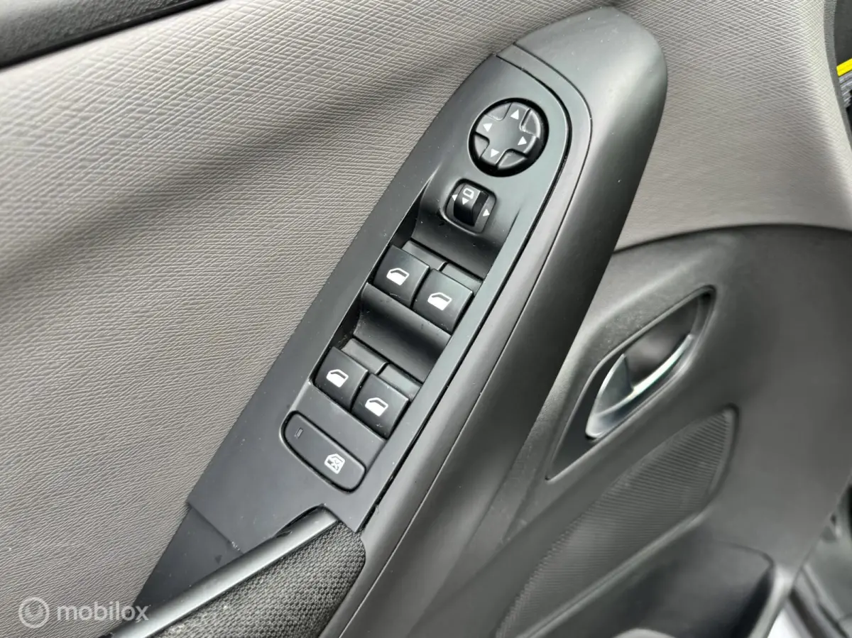 130pk Feel | Airco | Parkeersensoren |