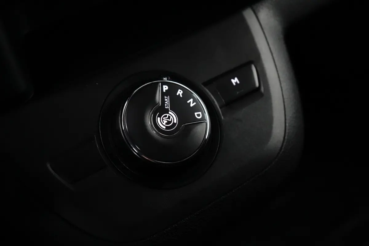 2.0 D-4D 145pk Black Line | Automaat | Trekhaak | Leder | Navigatie | Climate Controle | Apple Carplay & Android Auto |