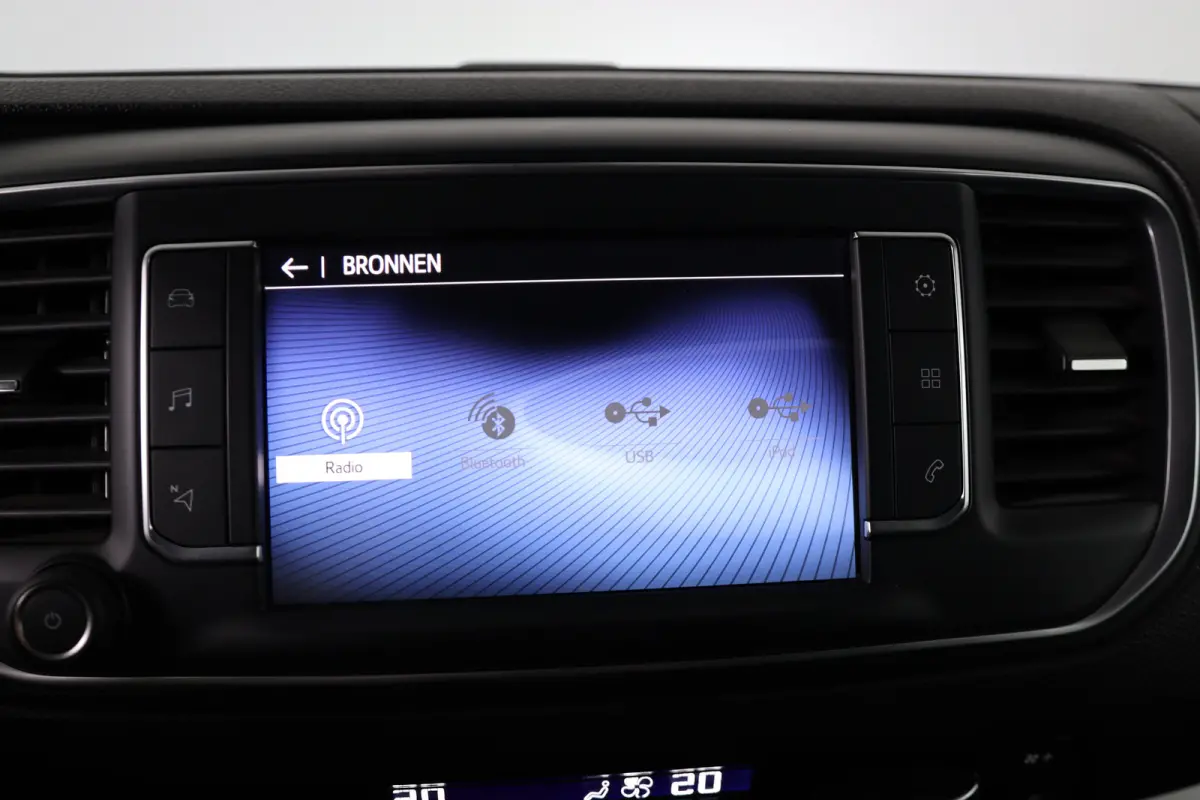 2.0 D-4D 145pk Black Line | Automaat | Trekhaak | Leder | Navigatie | Climate Controle | Apple Carplay & Android Auto |