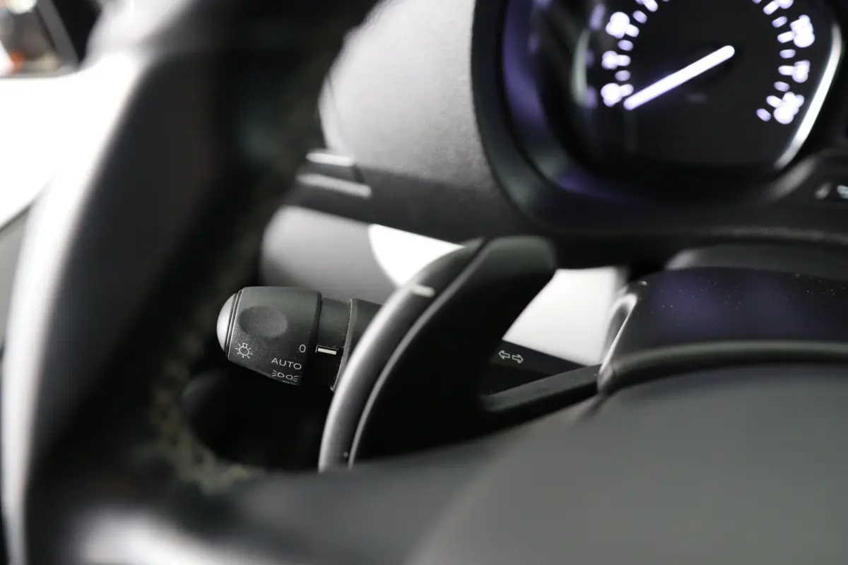 2.0 D-4D 145pk Black Line | Automaat | Trekhaak | Leder | Navigatie | Climate Controle | Apple Carplay & Android Auto |