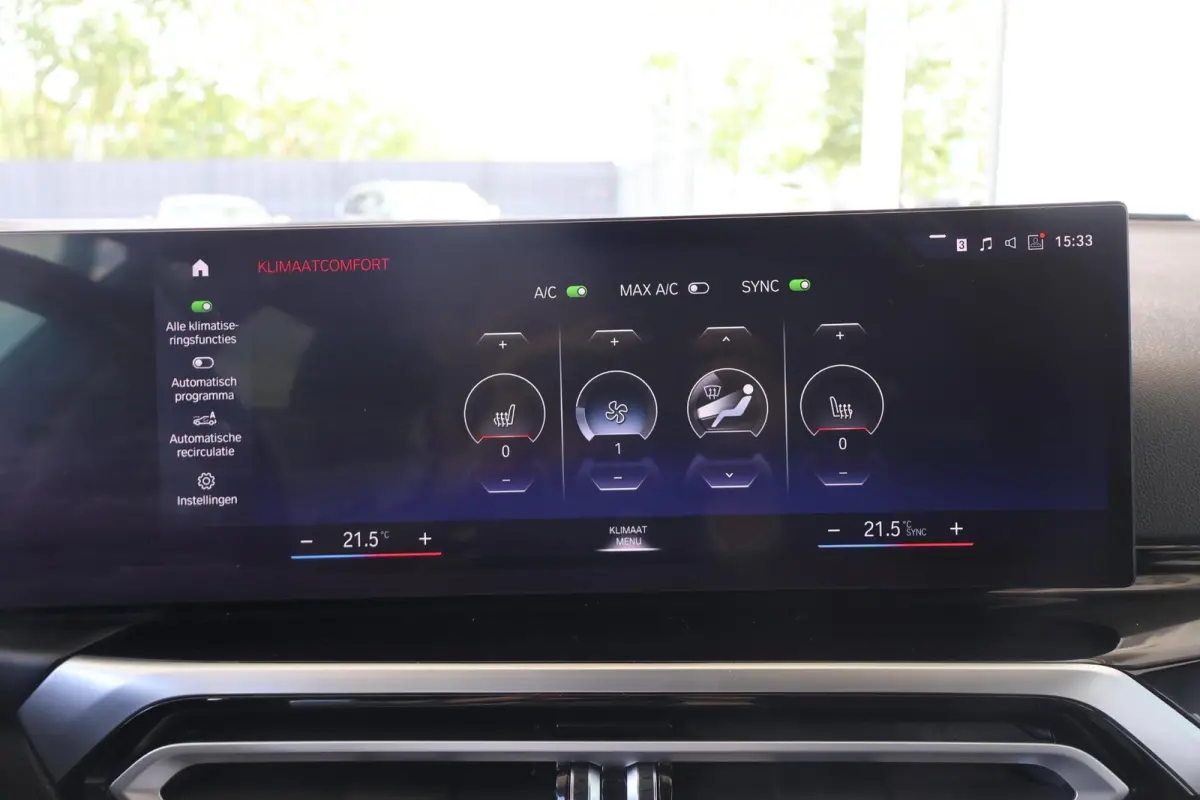 330e | SOH 98% | Elektr. Trekhaak | Camera | Sportstoelen | Stoelverwarming | Parkeersensoren voor en achter