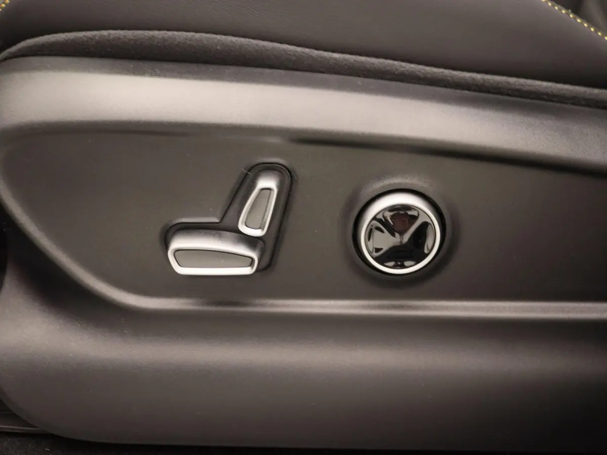 AWD Folgore 105kWh | Sonus faber audio | 360 Camera | Panorama dak | voorraad model |