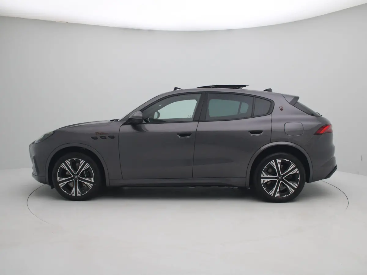 AWD Folgore 105kWh | Sonus faber audio | 360 Camera | Panorama dak | voorraad model |