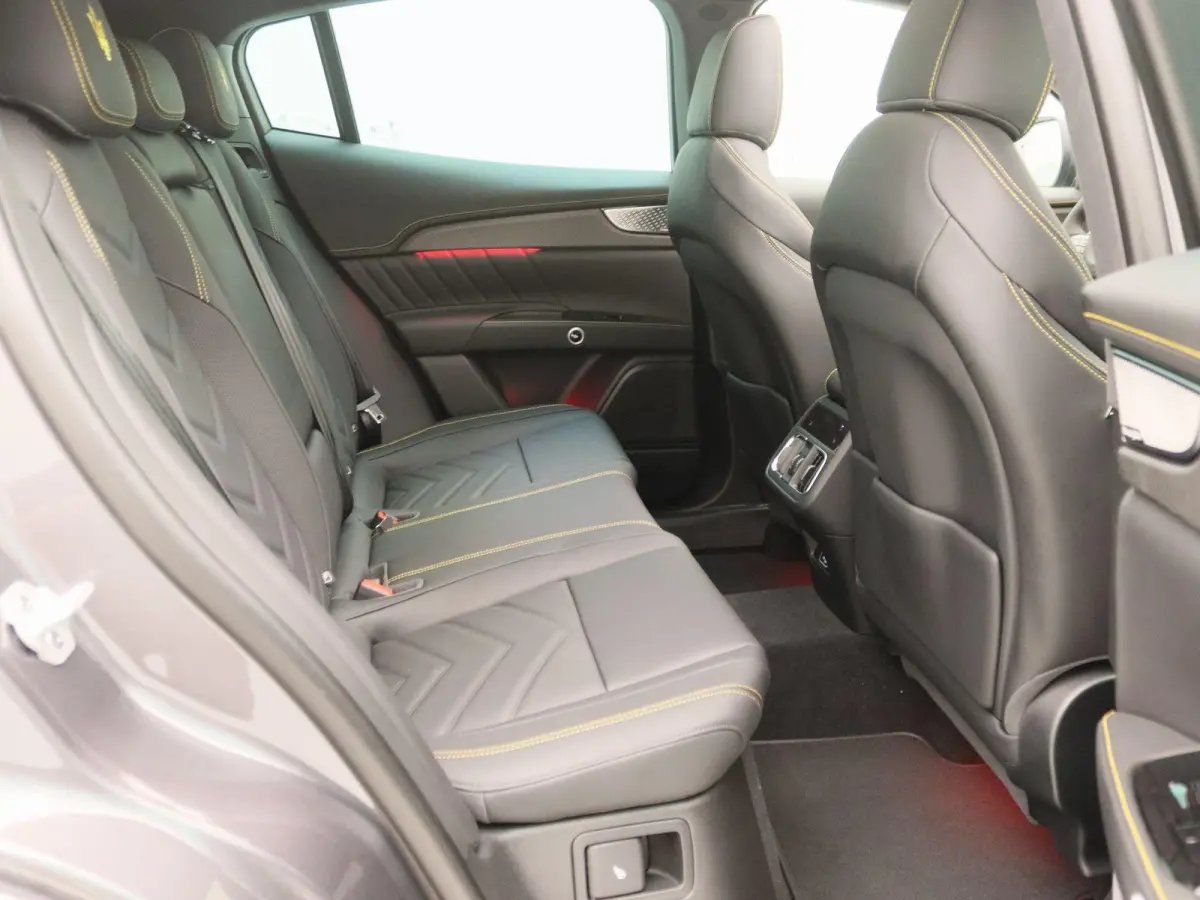 AWD Folgore 105kWh | Sonus faber audio | 360 Camera | Panorama dak | voorraad model |